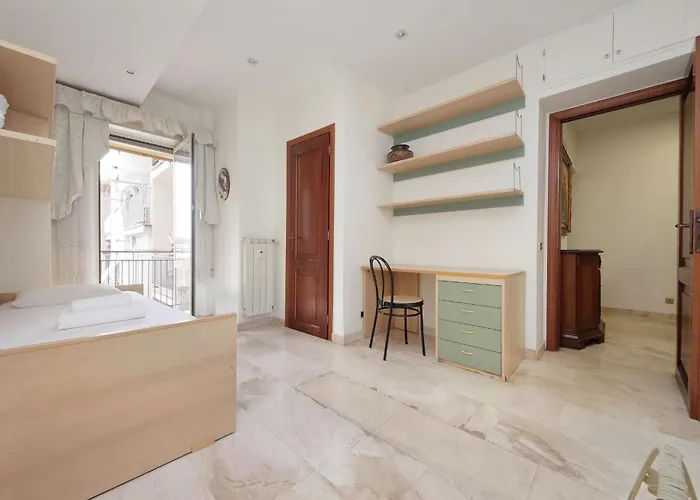 Laurentina Apartment